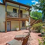 Victorian Modern Room In Carriage House - Unit B